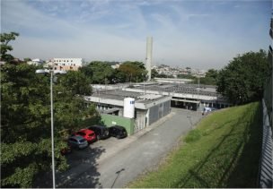 Vista externa do Hospital Municipal Dr. Alexandre Zaio.